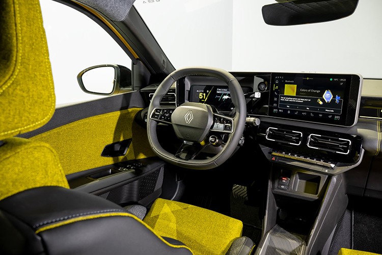 Renault 5 E-Tech 2024 - oto dien re nhat chau Au, 