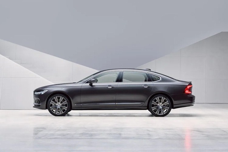 Volvo S90 Recharge Ultimate ve Viet Nam gan 3 ty, 