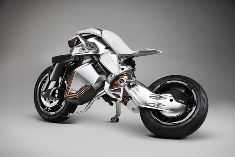 Yamaha Motoroid - chiec xe moto biet nhay cung nguoi dep-Hinh-7
