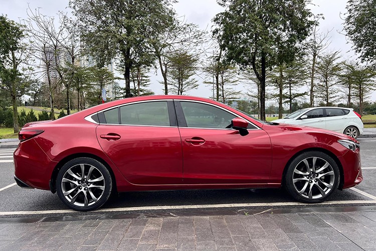 Có nên mua Mazda6 2018 cũ tại Việt Nam giá từ hơn 400 triệu đồng? - Hình 2 Co nen mua Mazda6 2018 cu tai Viet Nam gia tu hon 400 trieu dong?-Hinh-2
