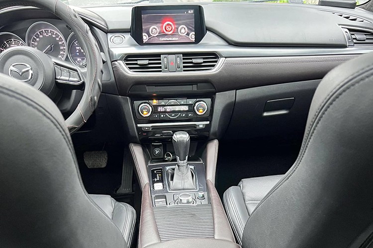 Có nên mua Mazda6 2018 cũ tại Việt Nam giá từ hơn 400 triệu đồng? - Hình 6 Co nen mua Mazda6 2018 cu tai Viet Nam gia tu hon 400 trieu dong?-Hinh-6