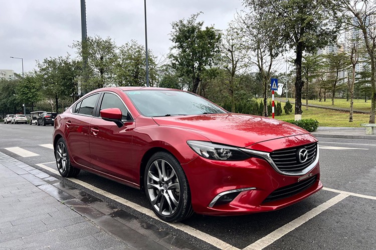 Co nen mua Mazda6 2018 cu tai Viet Nam gia tu hon 400 trieu dong?