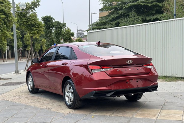 Hyundai Elantra VIN 2023 tai Viet Nam bat ngo giam 125 trieu dong-Hinh-2