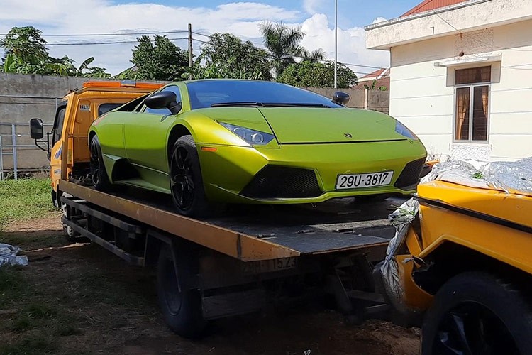 Lamborghini Murcielago tien ty bo xo o Quang Binh bi nghi... 