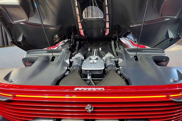 Ferrari Daytona SP3 - 