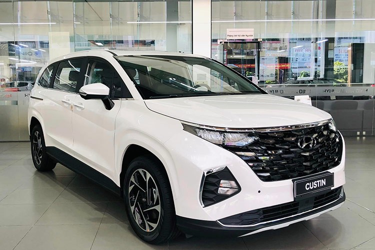 Hyundai Custin dang giam gia 75 trieu dong, da du hap dan khach Viet?-Hinh-12