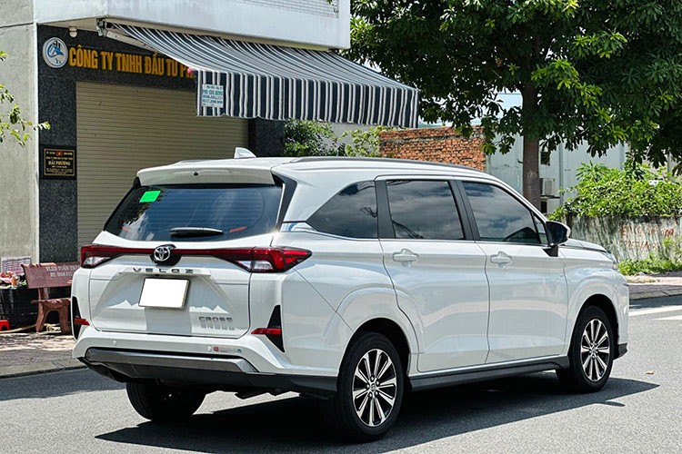 Toyota Veloz Cross 2024 chay 25 km ban 620 trieu co phai mon hoi?-Hinh-4