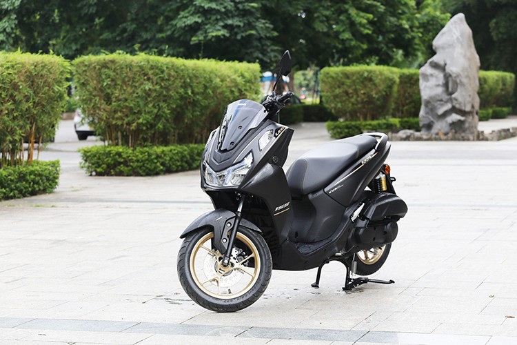 Yamaha LEXi 155 VVA - xe tay ga cao cap cho nam gioi hien dai