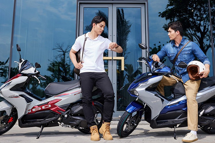 View - 	So sánh Yamaha NVX 155 và Honda Air Blade 160 tại Việt Nam