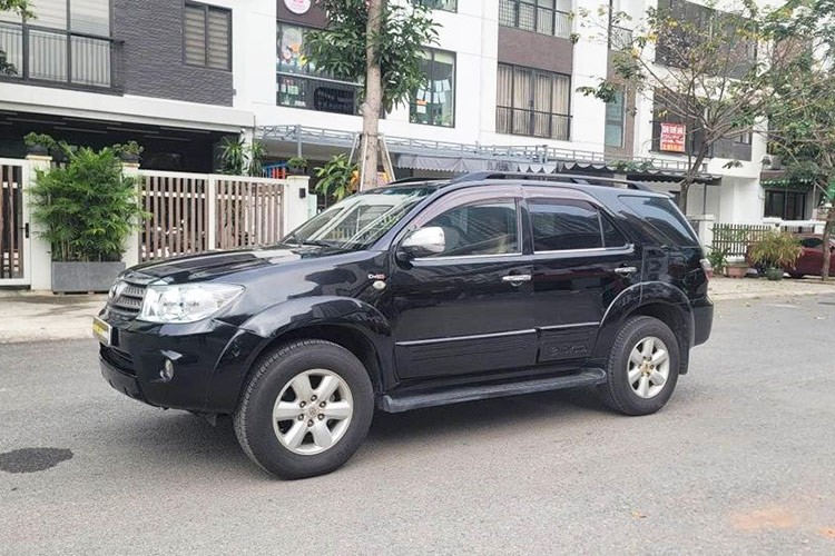 Co nen mua Toyota Fortuner chay 14 nam duoi 400 trieu tai Viet Nam?-Hinh-3