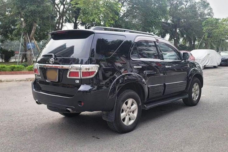 Co nen mua Toyota Fortuner chay 14 nam duoi 400 trieu tai Viet Nam?-Hinh-4