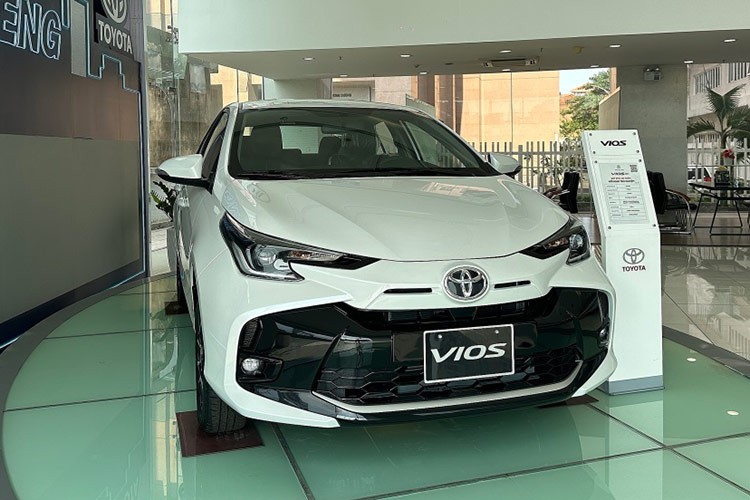 Toyota Viet Nam giam gia loat xe 