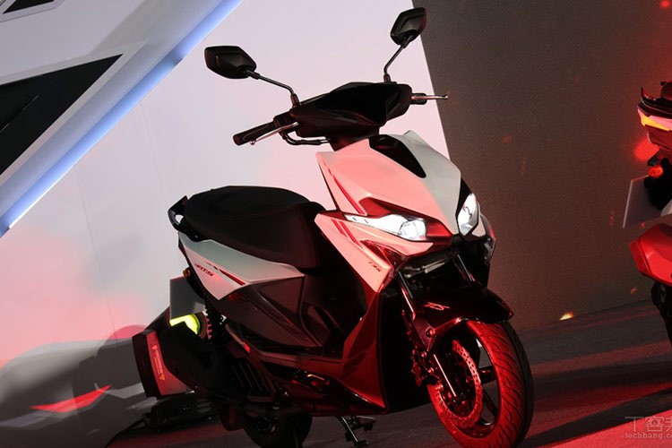 Chi tiet Kymco RTS 135 - xe tay ga lai dien tu 71,7 trieu dong