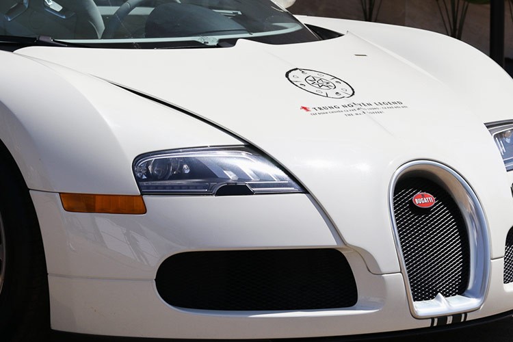 Bugatti Veyron gan 50 ty, doc nhat Viet Nam cua 