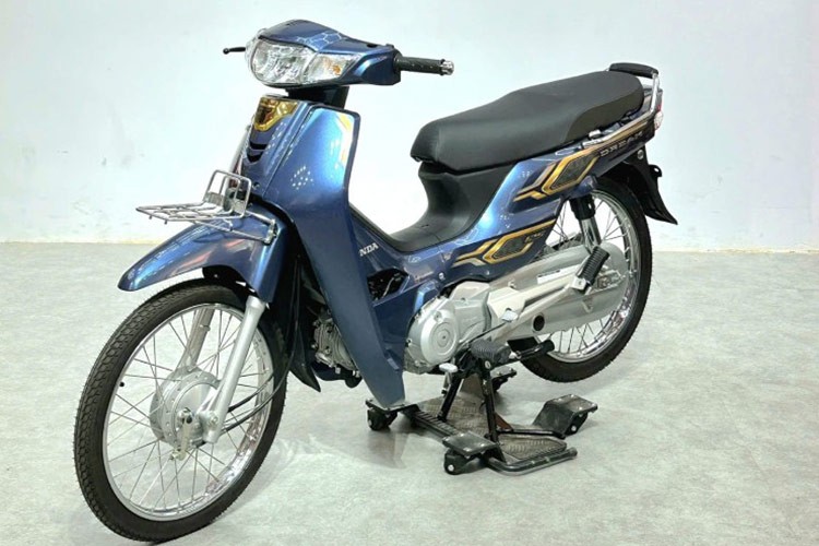 Can canh Honda Dream 125 NCX 2024 hon 100 trieu tai Viet Nam