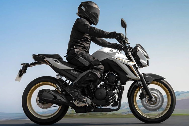 Ra mat Yamaha Fazer FZ25 Connected 2025 chi 105 trieu dong