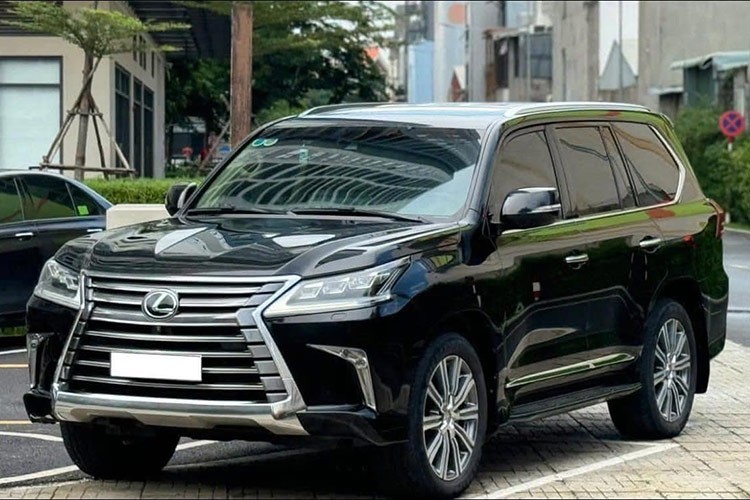 Lexus LX570 mua gan 9 ty, chay 8 nam ban 4,6 ty dong-Hinh-4