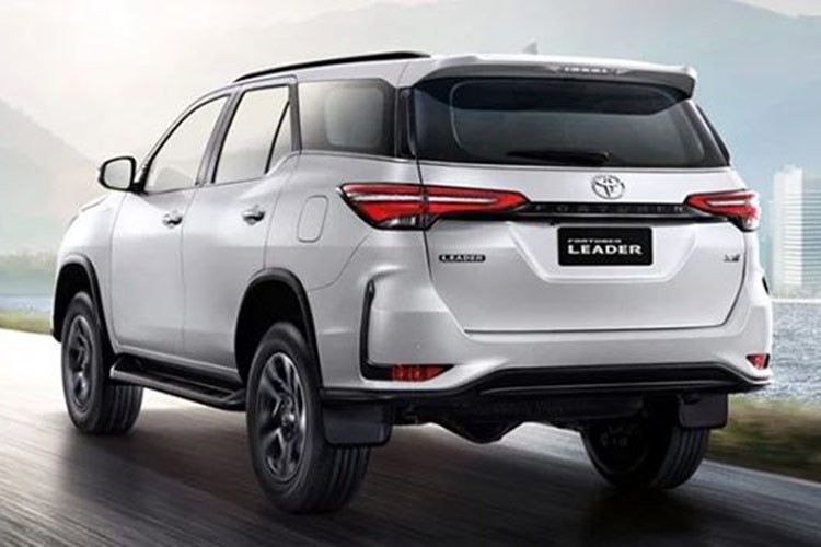 Toyota Fortuner S 2024 gia re 924 trieu dong sap ve Viet Nam?-Hinh-2