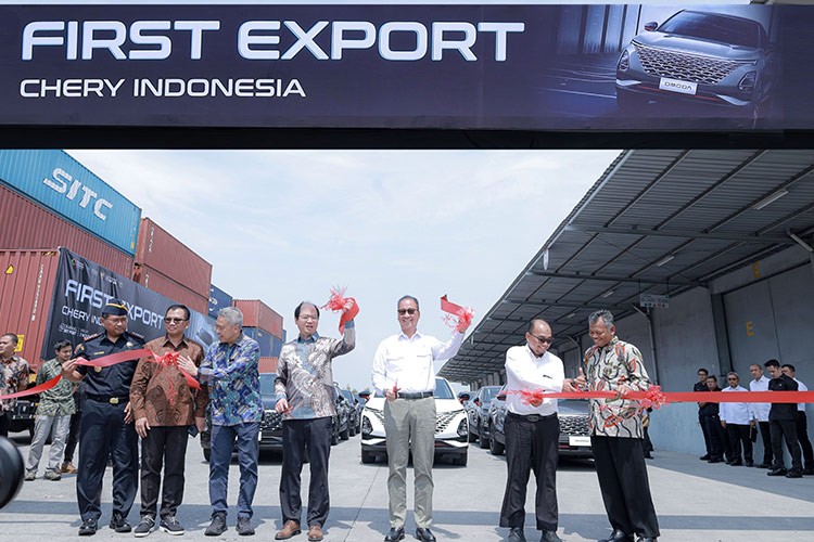 Lo xe Omoda C5 nhap khau Indonesia dau tien ve Viet Nam