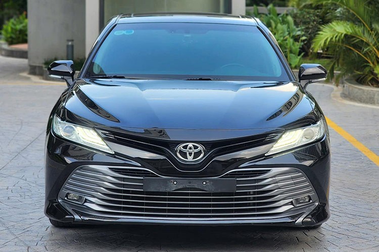 Toyota Camry 