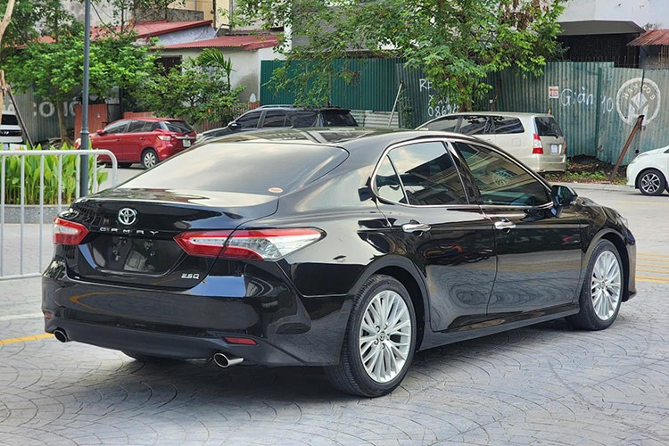 Toyota Camry 