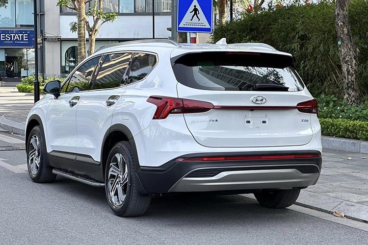 Hyundai SantaFe 2022 may dau chay chan, ban van hon 1 ty dong-Hinh-4