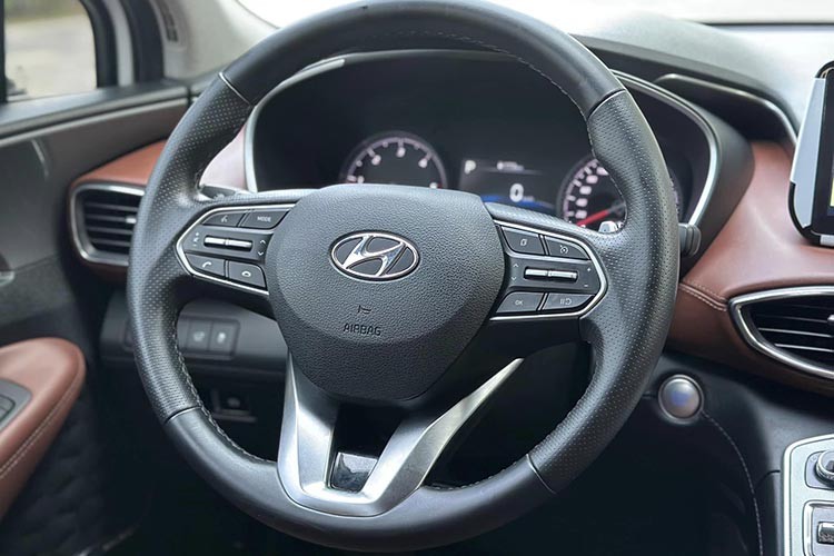 Hyundai SantaFe 2022 may dau chay chan, ban van hon 1 ty dong-Hinh-7