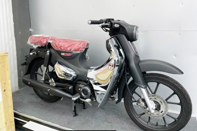 Can canh Honda Super Cub Disney Limited Edition gia hon 200 trieu-Hinh-11