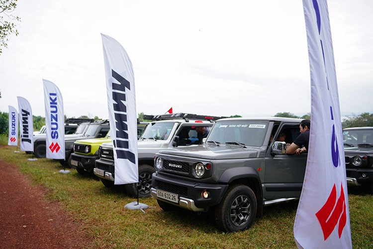 Cuoc hoi ngo lon cua cong dong Suzuki Jimny tren san choi rally