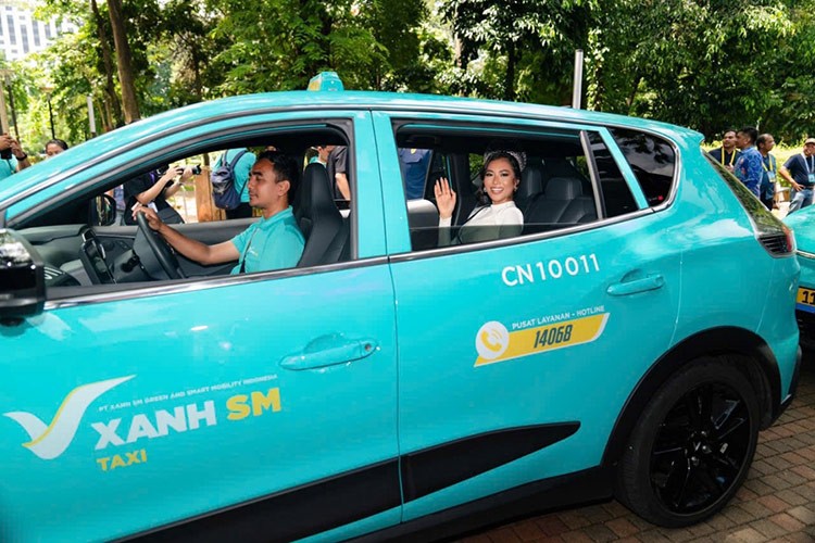 Xanh SM khai truong dich vu taxi dien tai Indonesia-Hinh-3