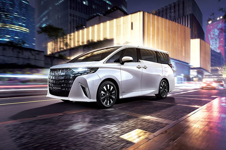 Toyota Alphard 2025 ban tiet kiem xang, khoi diem chi 1,81 ty dong