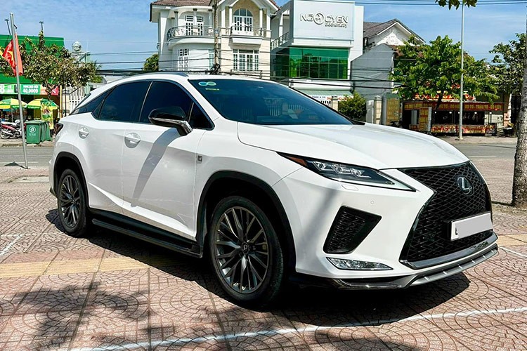 Lexus RX 300 chay 3 nam len san xe cu voi gia kho tin-Hinh-10