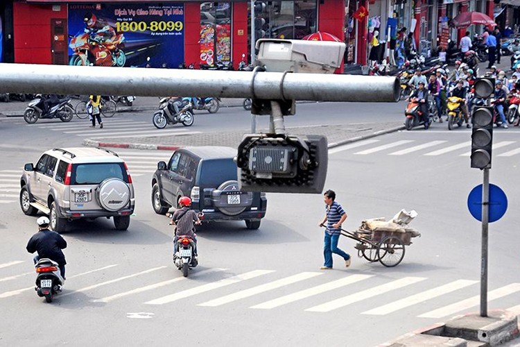 Tu 2025, tai xe duoc thong bao phat nguoi tren ung dung VNeTraffic