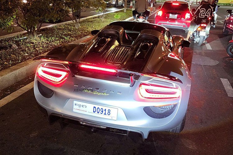 Porsche 918 Spyder sieu hiem ra pho choi Tet sau 2 nam “o an”-Hinh-10