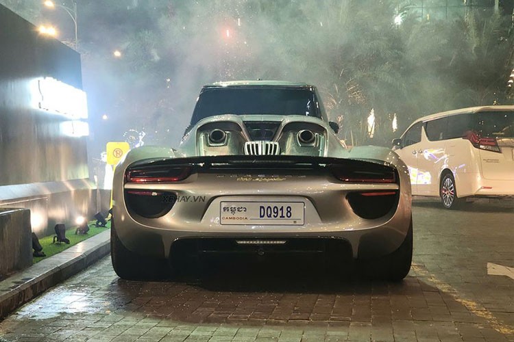 Porsche 918 Spyder sieu hiem ra pho choi Tet sau 2 nam “o an”-Hinh-7