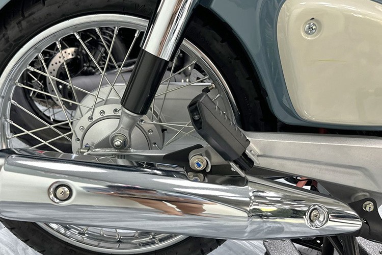 Cận cảnh Honda Super Cub 110 2025 giá hơn 48 triệu đồng - Hình 5 Can canh Honda Super Cub 110 2025 gia hon 48 trieu dong-Hinh-5