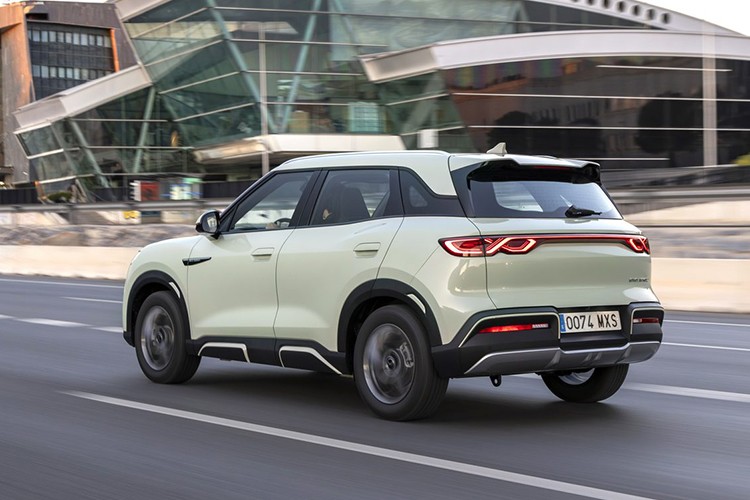 BYD Atto 2 ra mắt ngang cỡ Mitsubishi Xforce, chạy 312 km/sạc - Hình 10 BYD Atto 2 ra mat ngang co Mitsubishi Xforce, chay 312 km/sac-Hinh-10