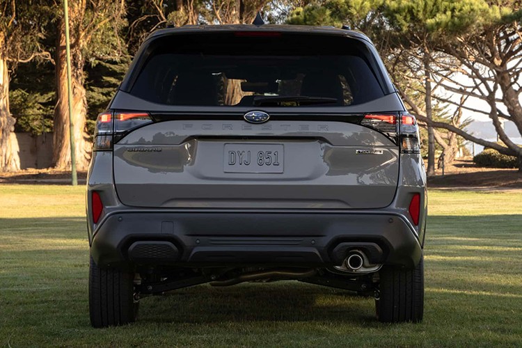 Subaru Forester Hybrid từ 920 triệu đồng, "ăn xăng" 6,7 lít/100 km - Hình 4 Subaru Forester Hybrid tu 920 trieu dong,