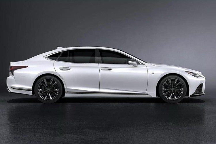 Lexus LS ngung ban vi 