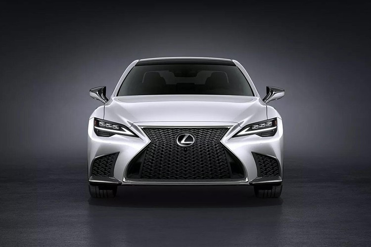 Lexus LS ngung ban vi 