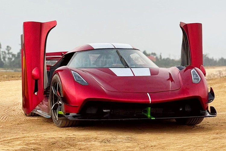 Koenigsegg Jesko khung 