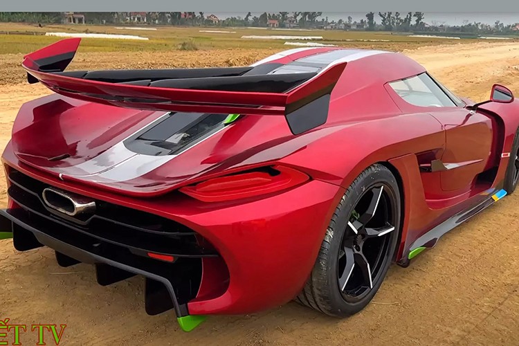 Koenigsegg Jesko khung 