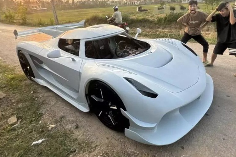 Koenigsegg Jesko khung 