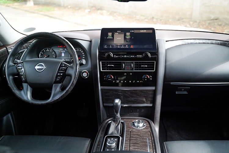 Nissan Patrol đời cũ "cháy hàng" trước ngày thế hệ mới ra mắt - Hình 4 Nissan Patrol doi cu