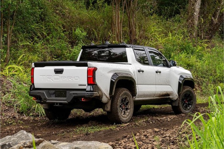 Hon 100.000 xe Toyota Tacoma 2024 lo ngai ro ri dau phanh-Hinh-3