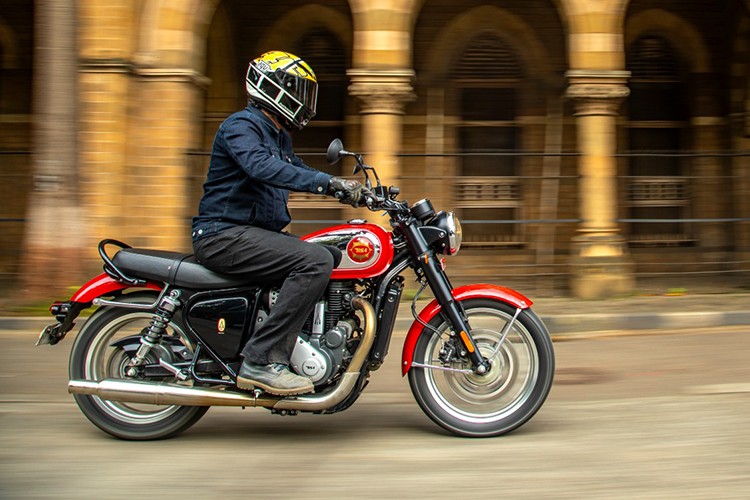BSA Goldstar 650 2025 - môtô hoài cổ giá mềm cho dân chơi mới - Hình 7 BSA Goldstar 650 2025 - moto hoai co gia mem cho dan choi moi-Hinh-7