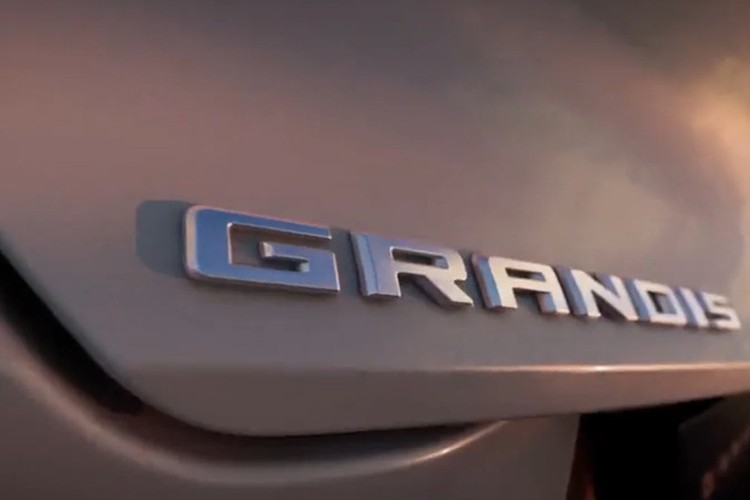 Mitsubishi Grandis sẽ được "hồi sinh" là một chiếc xe SUV - Hình 3 Mitsubishi Grandis se duoc