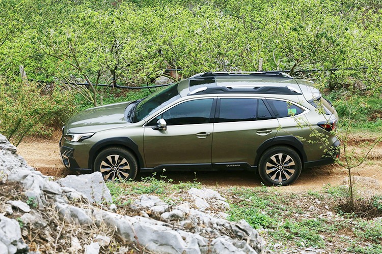 Subaru Outback tai Viet Nam - an toan va vung ben cho nguoi su dung-Hinh-2