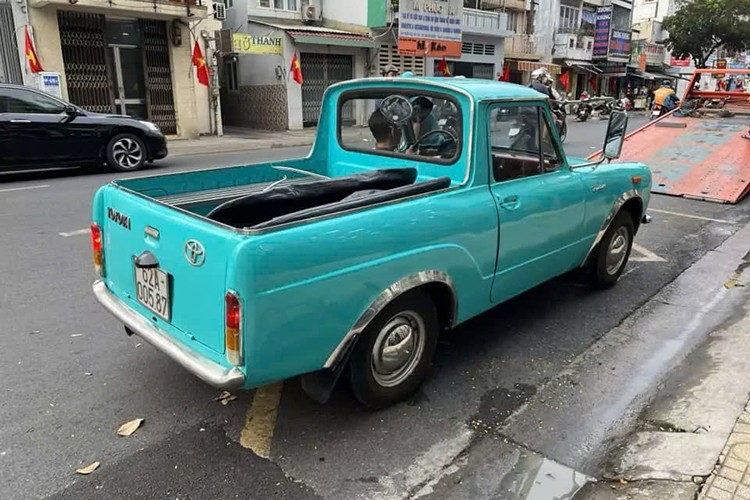 Toyota Publica ban tai hang doc tai Viet Nam ve tay 