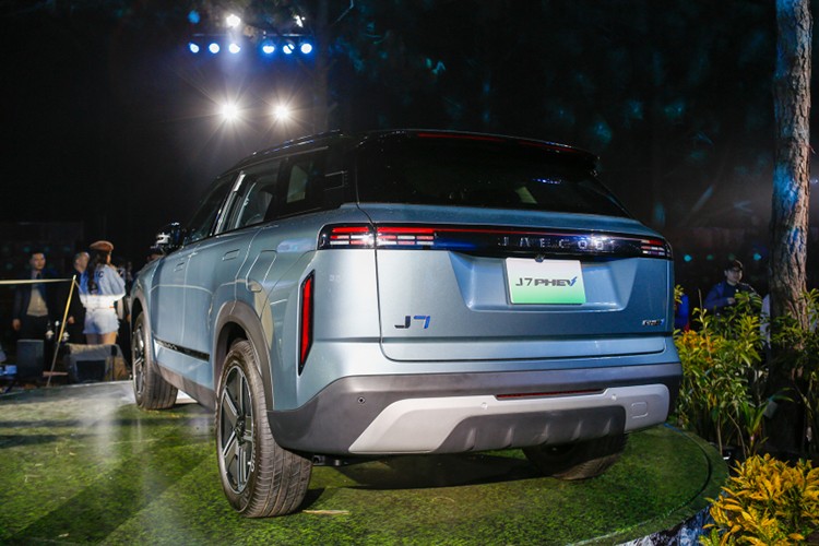 Omoda C5 và Jaecoo J7 nhận hàng loạt ưu đãi trong tháng 3/2025 - Hình 4 Omoda C5 va Jaecoo J7 nhan hang loat uu dai trong thang 3/2025-Hinh-4